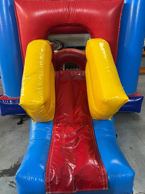 Remise en état des côtés d’un toboggan : après, InflaTex Nivelles